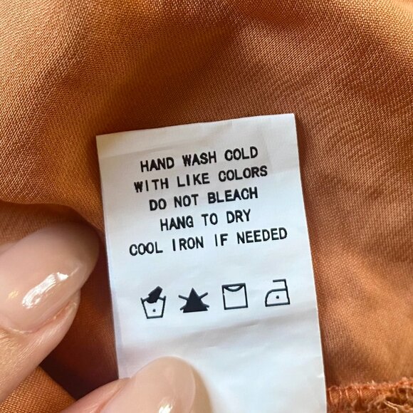 ✨ Orange Silky Midi Skirt with flattering slit ✨ - Picture 9 of 10